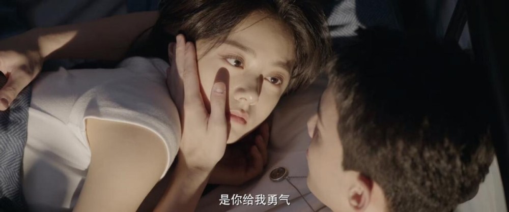 鼎点娱乐:开播就是热度冠军,吴磊赵今麦那场吻戏,满足了我的全部幻想