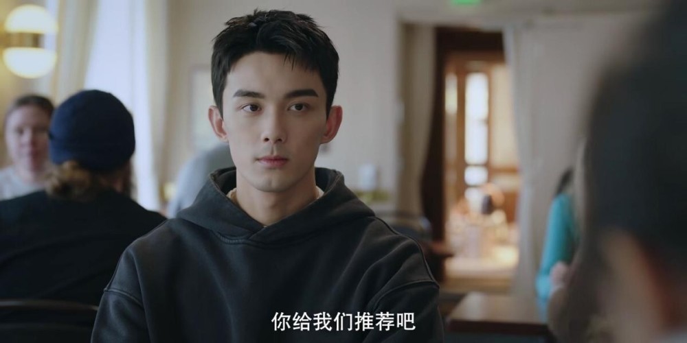 鼎点娱乐:开播就是热度冠军,吴磊赵今麦那场吻戏,满足了我的全部幻想